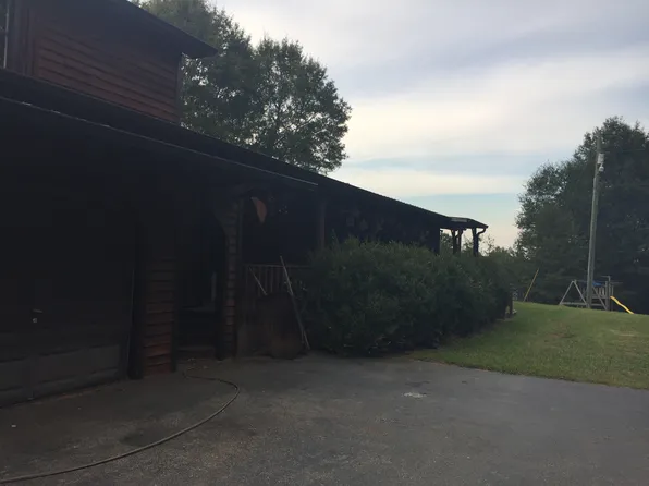 590 Overcreek Rd, Chesnee, SC 29323