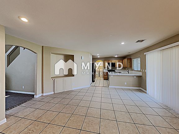3rd image of 8420 Twinkling Topaz Ave