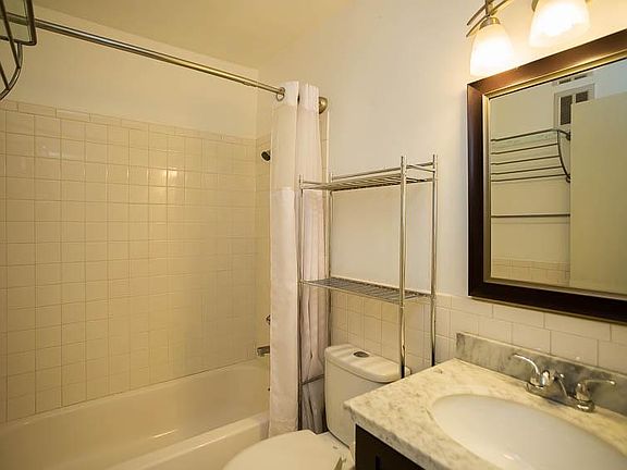 3rd image of 684 48th Ave APT 102