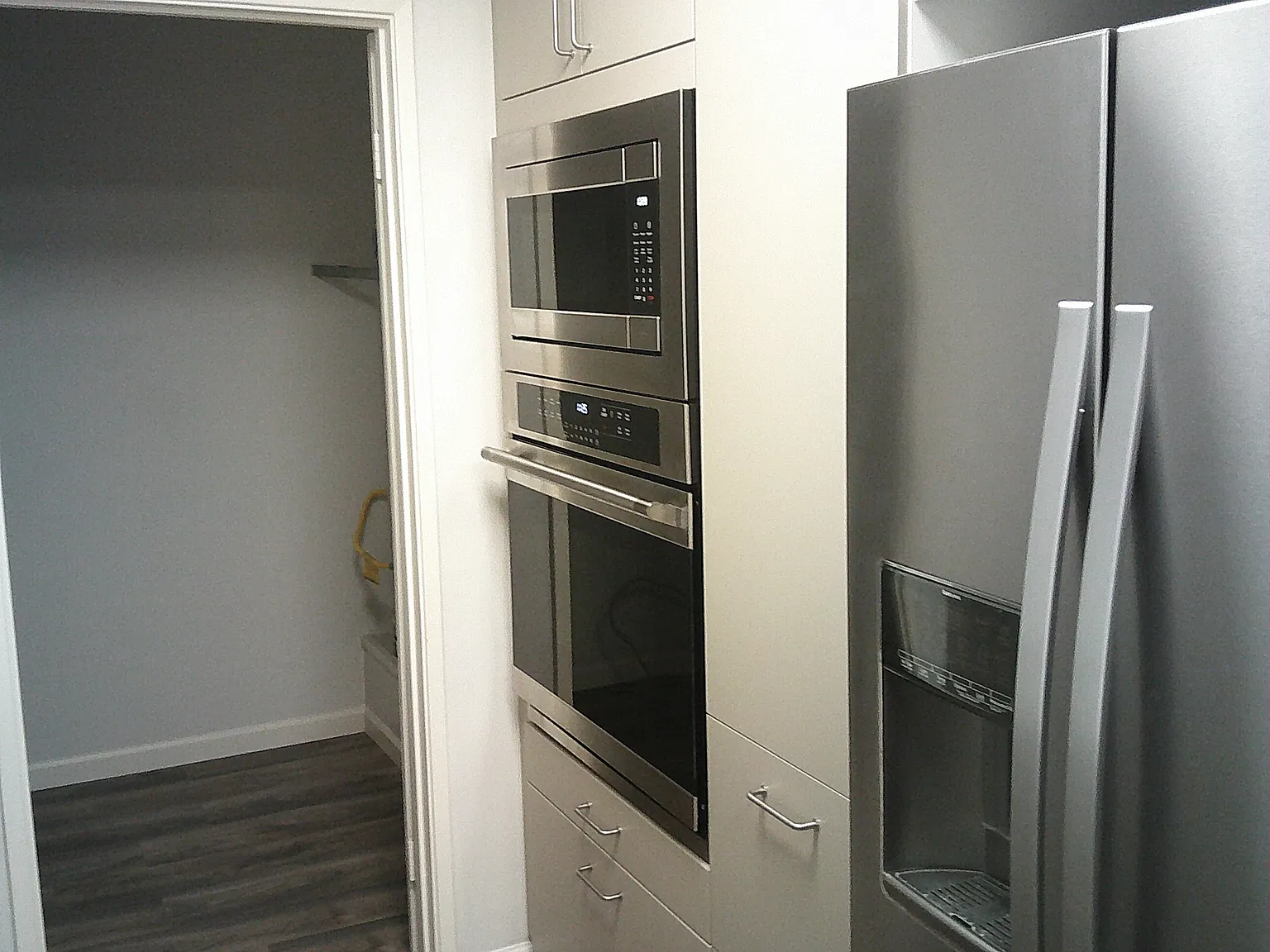 2 bed, 1100 sqft, $2,595 — Photo 4