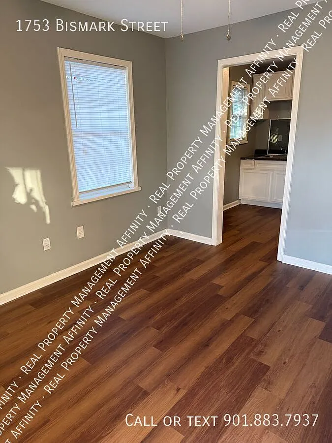 Fresh Paint, New Floors, and All the Comforts of Home! — Photo 4