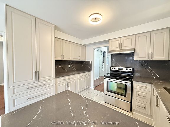 2nd image of 94 Reed Dr #1