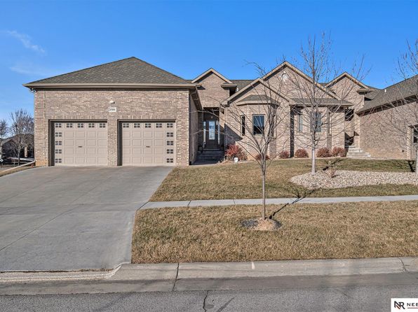 2300 Rokeby Rd, Lincoln, NE 68512