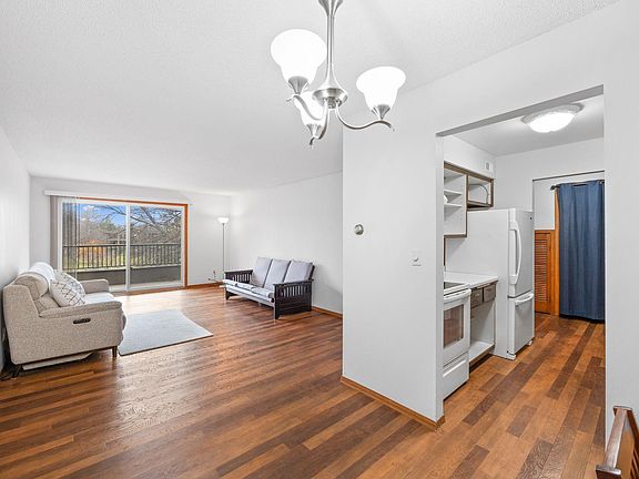 3rd image of 2250 Midland Grove Rd APT 307