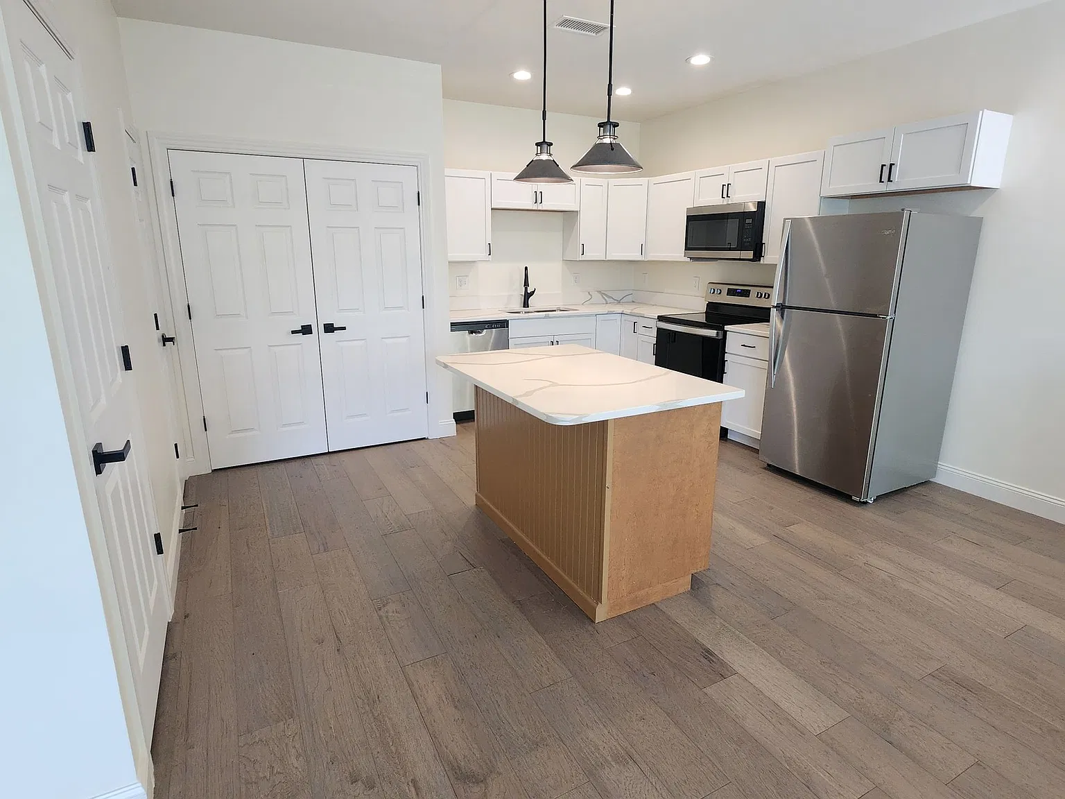 3026 W Willow Knolls — Photo 1