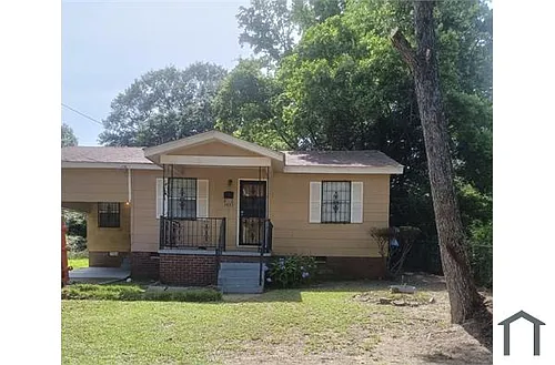 3833 Warner Ave Photo 1