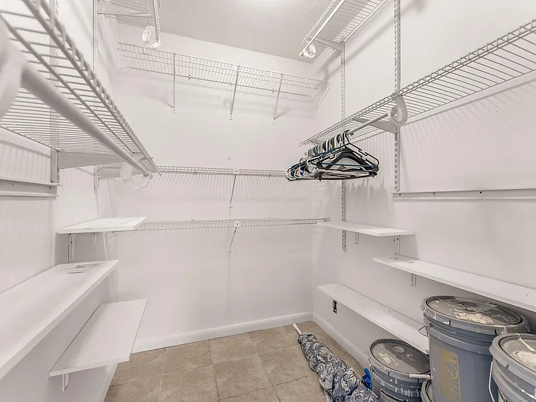 923 W Las Olas Blvd #1 — Photo 7