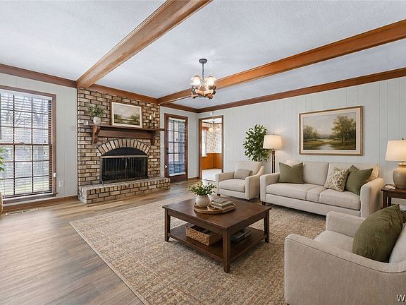 2nd image of 2723 Juniper Ln