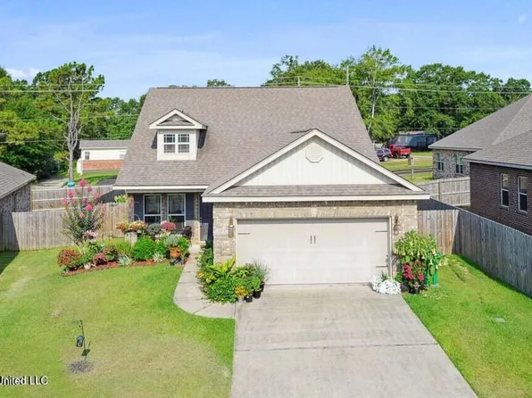 14137 Waterford Cir, Gulfport, MS 39503