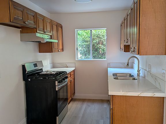 4th image of 9023 Burnet Ave #103
