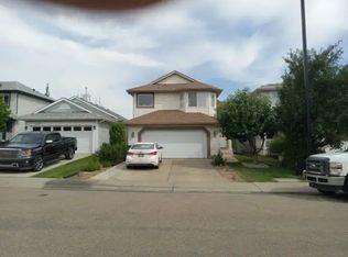 1816 37c Ave NW #1A, Edmonton, AB T6T1S5