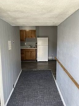 3rd image of 2447 E Walnut St