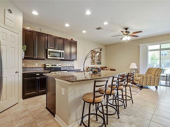 5th image of 7042 Woodchase Glen Dr