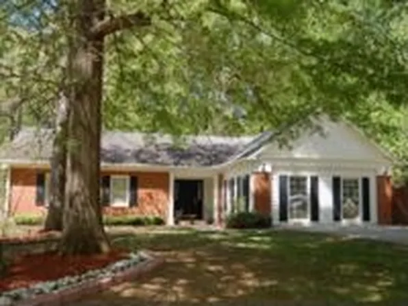 5829 Foxfield Trl, Rex, GA 30273