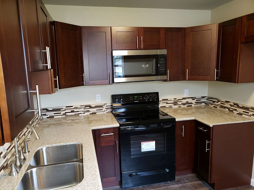 2nd image of 5931 Matthews St