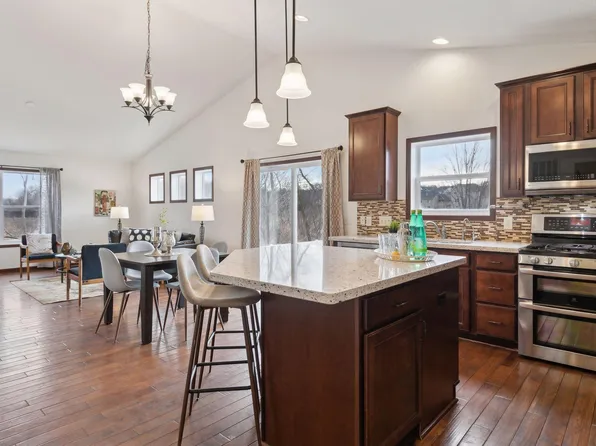 12727 Glenhurst Ave, Savage, MN 55378