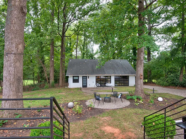3945 Rockfern Rd — Photo 7