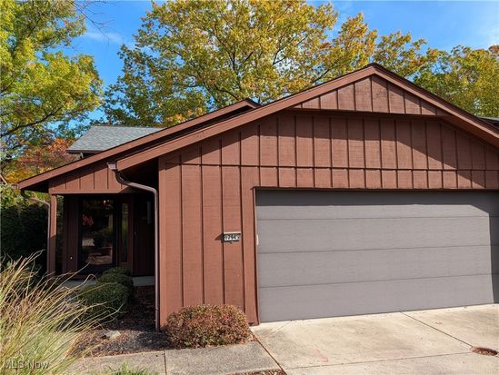 17945 Cliffside Dr, Strongsville, OH 44136