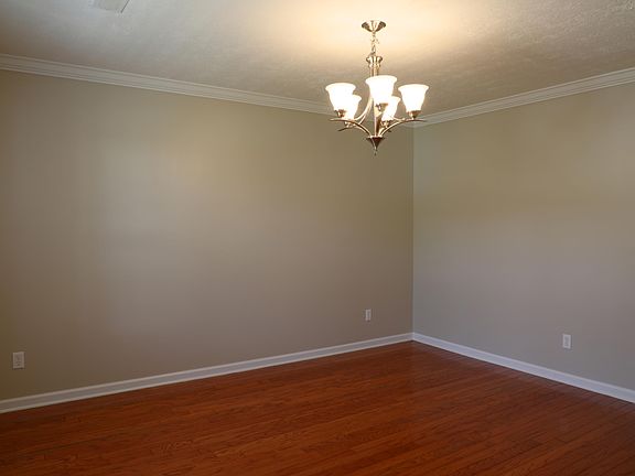 4th image of 7303 Red Clover Ln
