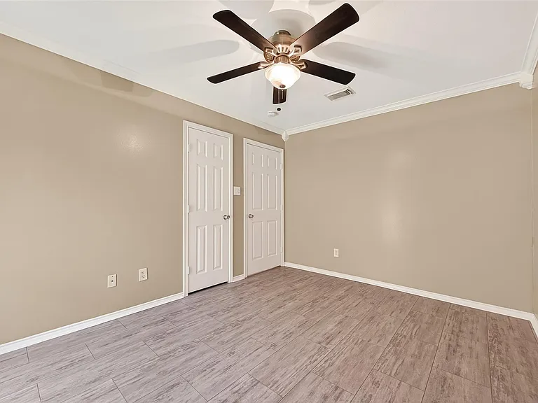 4818 Lake Catherine Ct — Photo 34