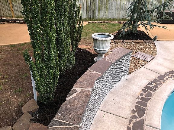 3rd image of 5403 S Bent Tree Dr