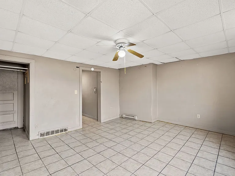 119 Shingiss St #123 — Photo 14