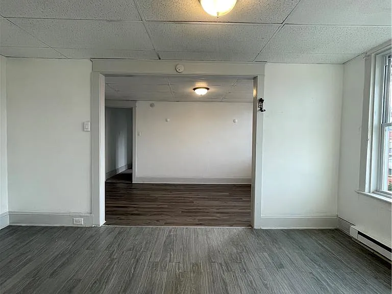 408 W Washington St #3W — Photo 6