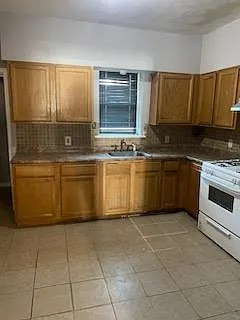 2530 W Gordon St — Photo 10