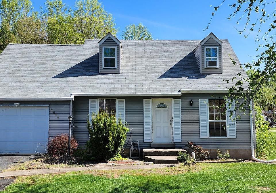 1st image of 5644 Roundtree Dr