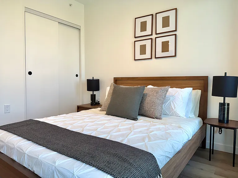 2488 Granville St — Photo 35
