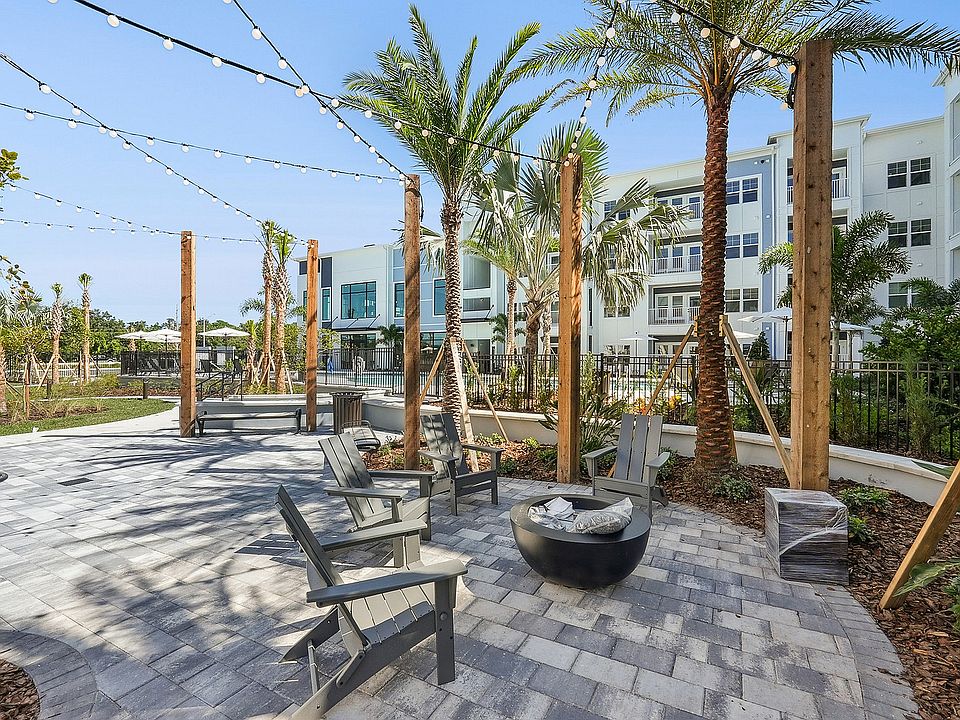 Outdoor Fire Pit with Seating