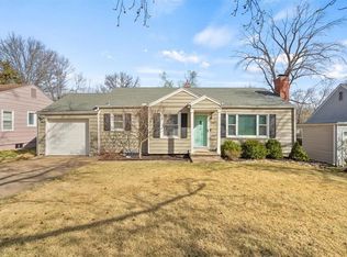 2016 W 72nd St, Prairie Village, KS 66208