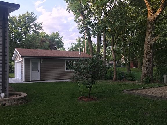 4th image of 7751 Kingsbury Dr