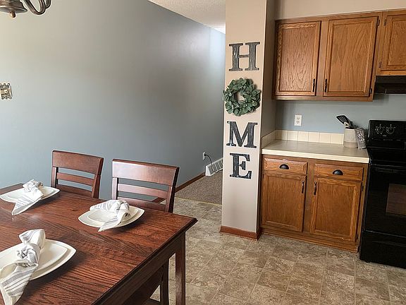 4th image of 234 Holiday Cir #45