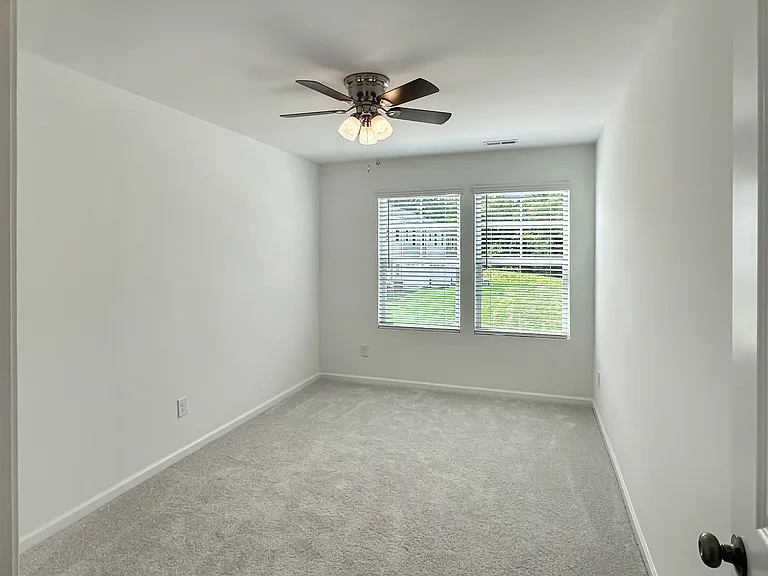 515 Fran Dr — Photo 15