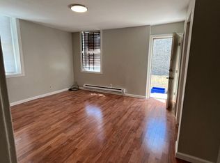 1824 S 22nd St FLOOR 2, Philadelphia, PA 19145