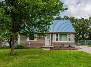 4335 NE 26th St, Des Moines, IA 50317