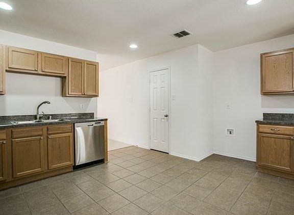 5th image of 9660 Belgrade Dr