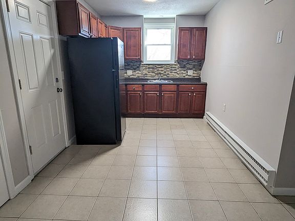 3rd image of 137 Hillcrest Ave #44
