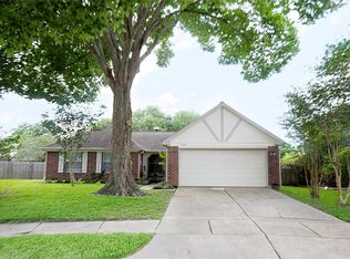 15803 Saint Lawrence Cv, Friendswood, TX 77546
