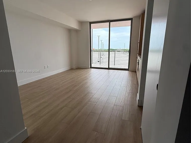 90 NE 32nd St #623 — Photo 4