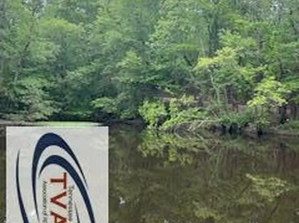 50-8210 Sandys Camp Rd, Big Sandy, TN 38221