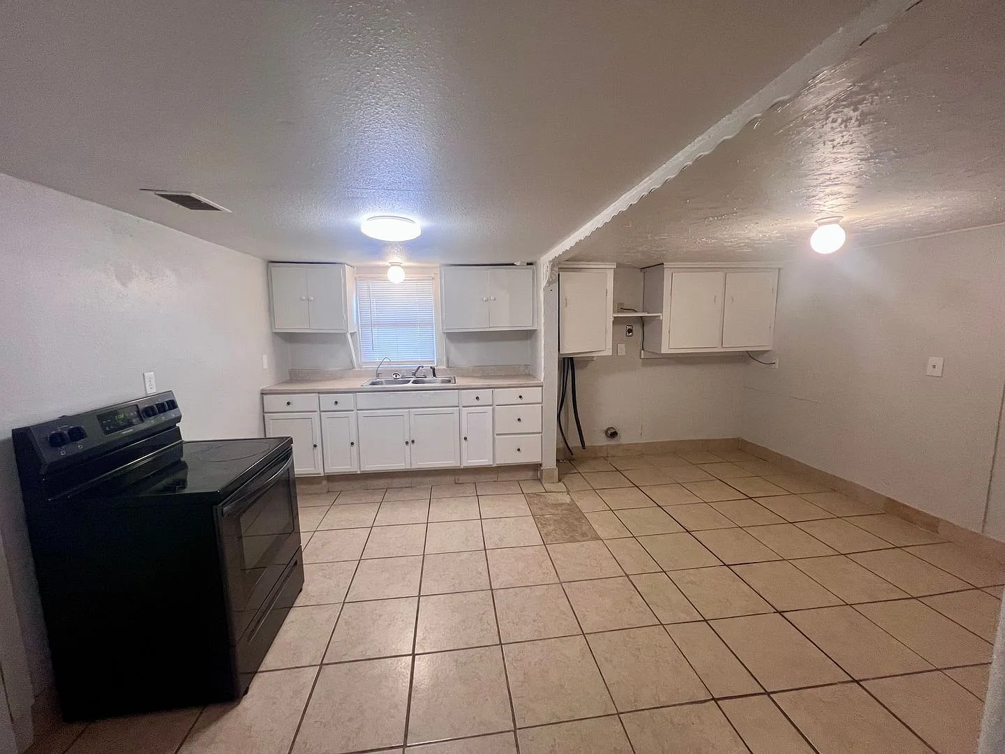 PM2 - 515 Southwest 6th Street — Photo 3