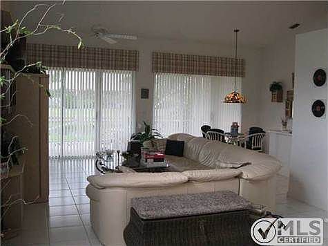 5th image of 4594 Carlton Golf Dr