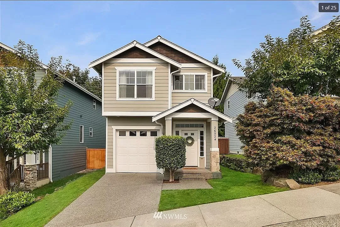 3 bed, 2.5 bath, 1380 sqft, $3,200 — Photo 1