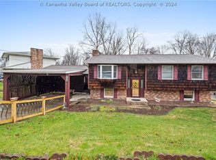 2082 Terry Rd, South Charleston, WV 25309