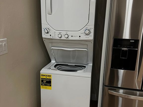 4th image of 3585 45th St