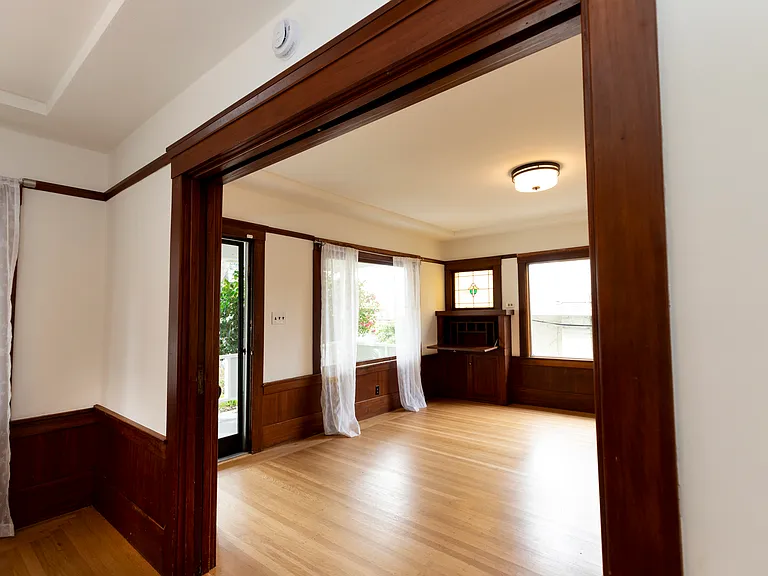 373 Moraga Ave — Photo 35
