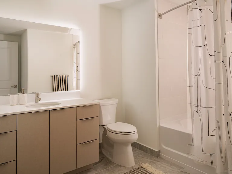 Amara Wynwood — Photo 13