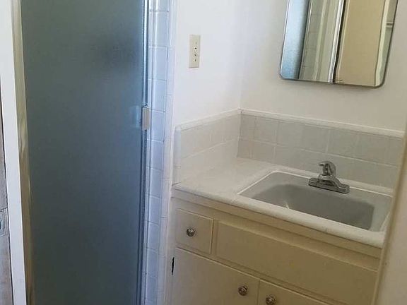2nd image of 466 Westlake Dr